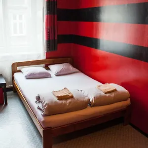 Hostel Smocza Jama